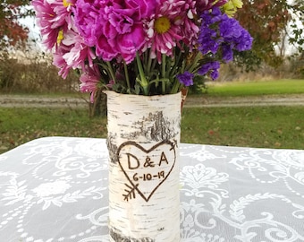 Wedding centerpiece - Wood vase - Rustic wedding centerpiece - Personalized vase - Wedding centerpieces for tables Anniversary gift for wife