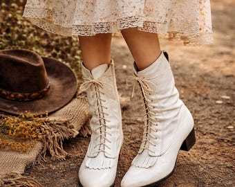 Botas de pradera de cuero blanco Laredo vintage de los años 80, talla 6 / Botas con cordones estilo western glam rock / Botas Kitty Prairie, hechas en EE. UU.