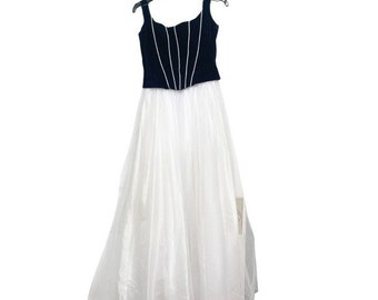 Vintage Black Velvet and White Tulle Prom Ball Gown