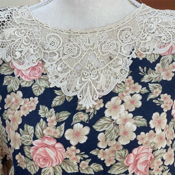 Vintage Navy Floral Midi Dress - Lace Neck Detail… - image 7