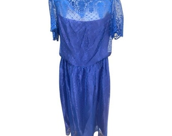 Vintage Blue Lace Overlay Midi Dress: Short Sleeve Sophistication