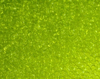 15-4 TOHO 15/0 Round - Transparent Lime Green - TOHO Seed Beads