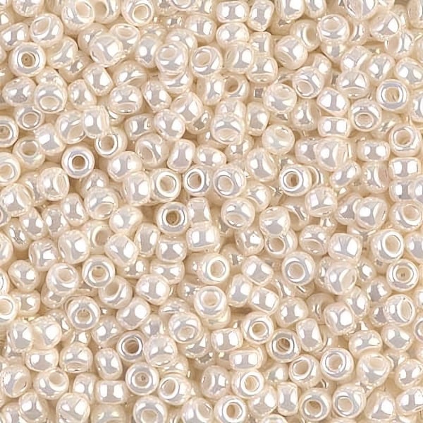 8-592 Antique Ivory Pearl Ceylon - 8/0 Miyuki Round Seed Beads