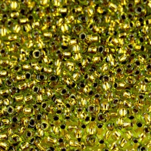 11-747 TOHO 11/0 Round - Copper-Lined Lime Green - TOHO Seed Beads