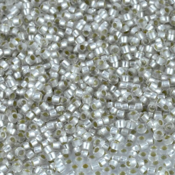 15-21F TOHO 15/0 Round - Silver-Lined Frosted Crystal - TOHO Seed Beads