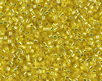 DB0145 Delica 11/0 Giallo con fodera in argento - Perline Miyuki (DB-145)