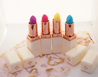 4 Pretend Lipsticks,Children's Play Lipstick, Children's Play Makeup,Fake Lipstick,Kids Beauty, Rolls Up and Down, Children's Pretend Makeup