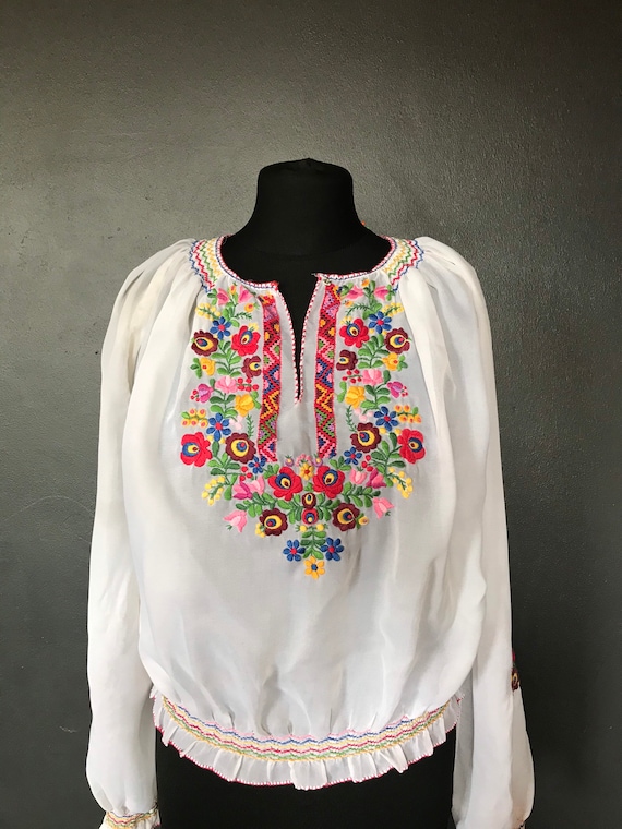 Vintage Hungarian 30s blouse