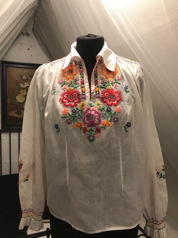 1940s vintage cotton Hungarian blouse