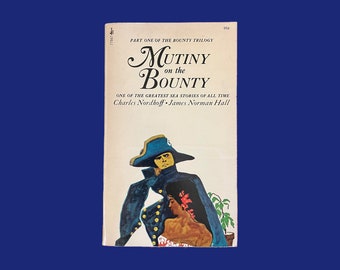 Vintage Mutiny on the Bounty, Charles Nordhoff, James Norman Hall, 1973 edition, Pocket Books, Vintage Paperback, Free Shipping