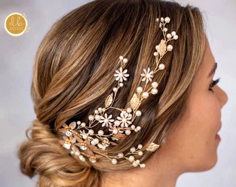 Bridal Hair Clip, Wedding hair piece,bridal hair accessory,Pearl headpiece,Pearl & Floral Bridal Clip, Flower girl hair, Romantic hair piece