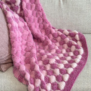 Pink Ombre Baby Blanket Pattern | Bubble Stitch Knit | Chunky Knit Baby Blanket | Baby Shower Gift PDF
