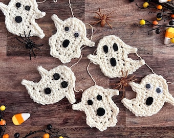 Crochet Ghost Pattern | No Sew Ghost Applique | Halloween Garland & Ornament Decor | Beginner Friendly PDF