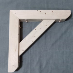 Large craftsman style corbel.