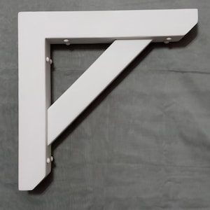 Large craftsman style corbel.