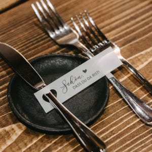 10x Platzkarten als Anhänger für Besteck oder Eukalyptuszweig / Olivenzweig, personalisierte Texte, Hochzeitsgäste, Tischdekoration