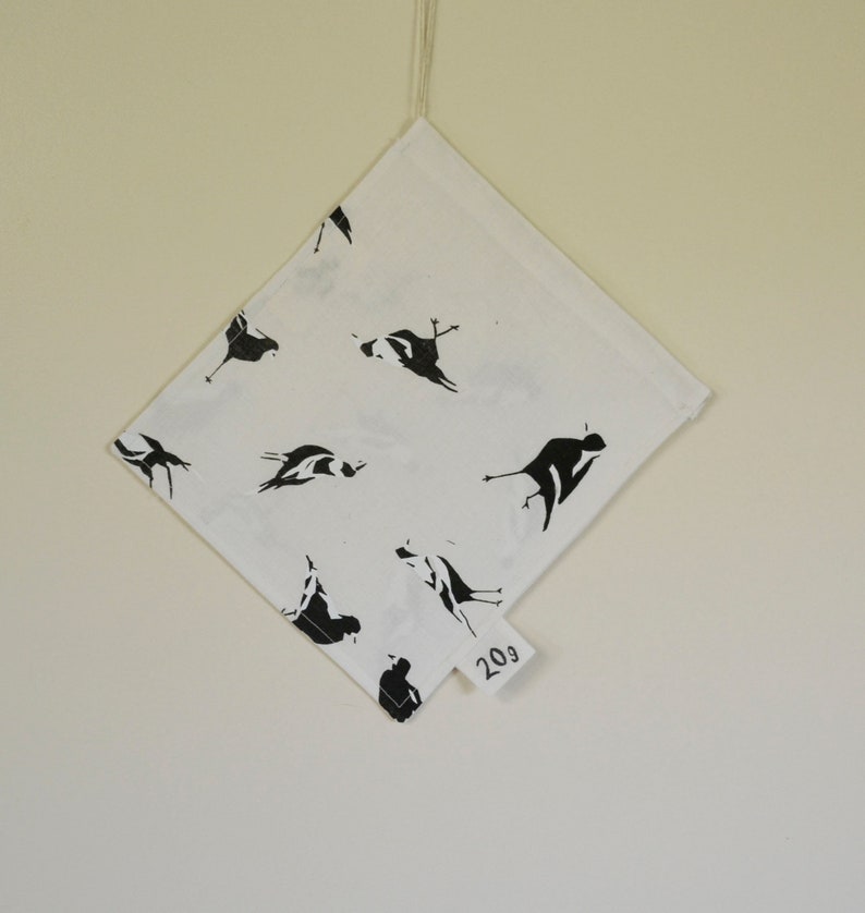 21 x 25cm Small Hand Printed Fresh food bag 2 layer screen print on HempOrganic cotton /'Magpies Magpies Magpies/'