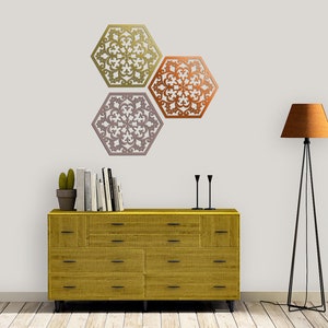 3D stilvolle Holz Wand Dekor, BLUMENHEXAGON, 3er-Set, Blumenmotiv, Ornamentmalerei, Wohnzimmer, dekorative Holzwand, Kunst,