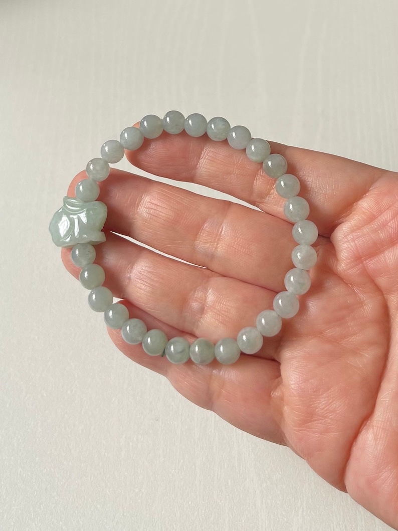 Natural Grade A Myanmar Light Green Jadeite animal charm Elastic Bracelet