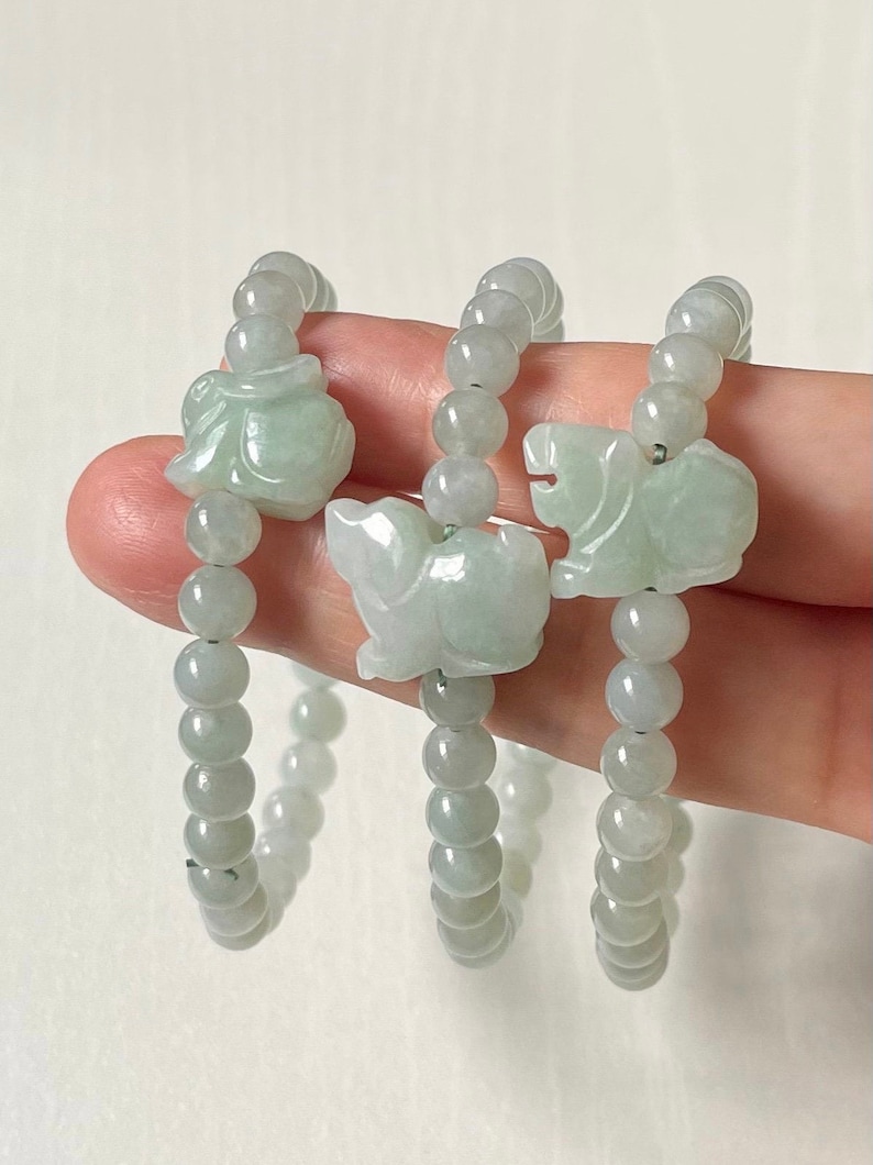 Natural Grade A Myanmar Light Green Jadeite animal charm Elastic Bracelet