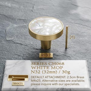 Round white brass furniture knob with seashell motif – 32 mm – Vintage chic style