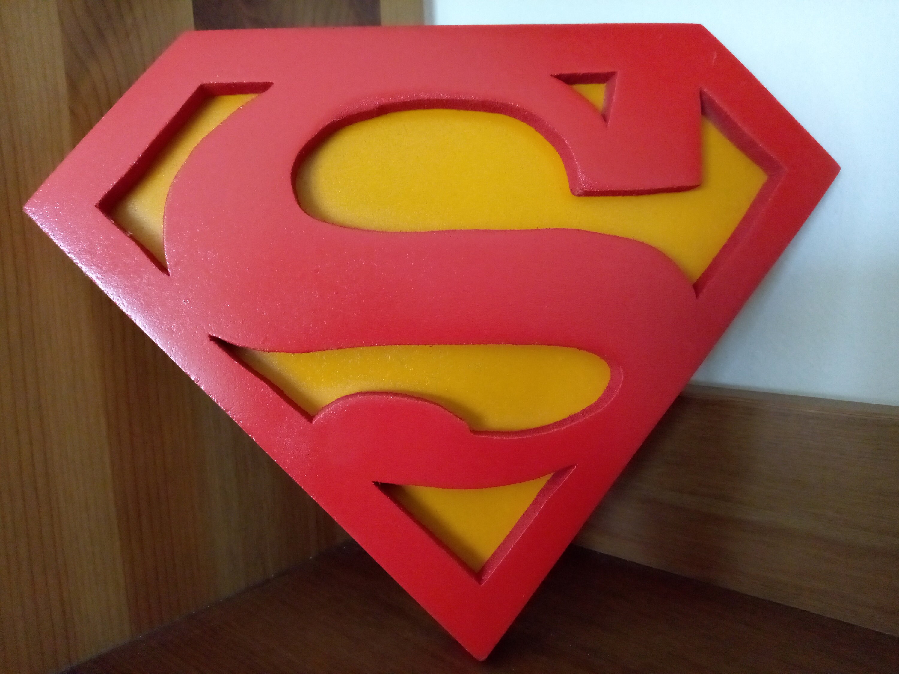 Plaque de Super Héros en Bois Chantourné