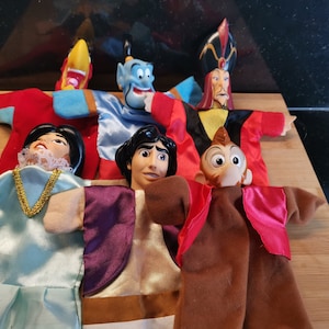 Vintage hand puppets, cartoons heroes Aladdin DISNEY