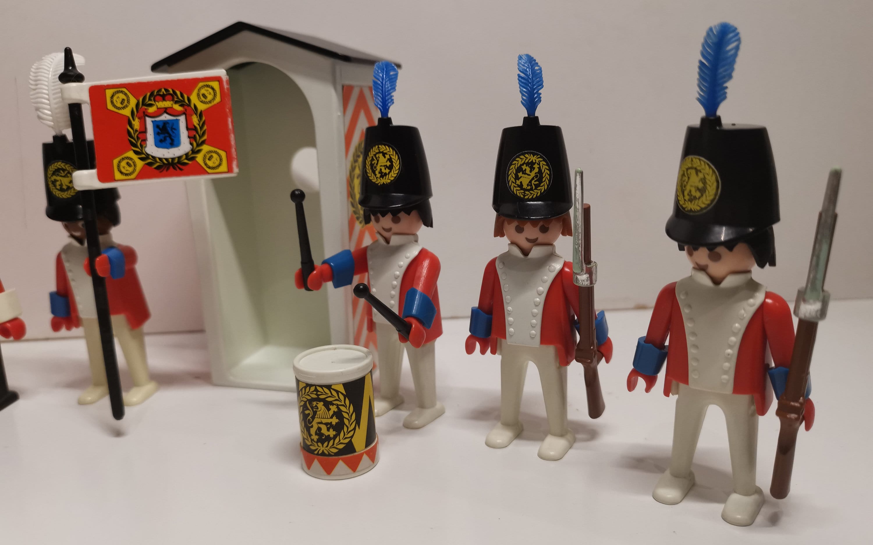 Playmobil - 9885 - Pirates - Chef des Soldats - sous Emballage Plastique, Pas de boîte en Carton Bleu