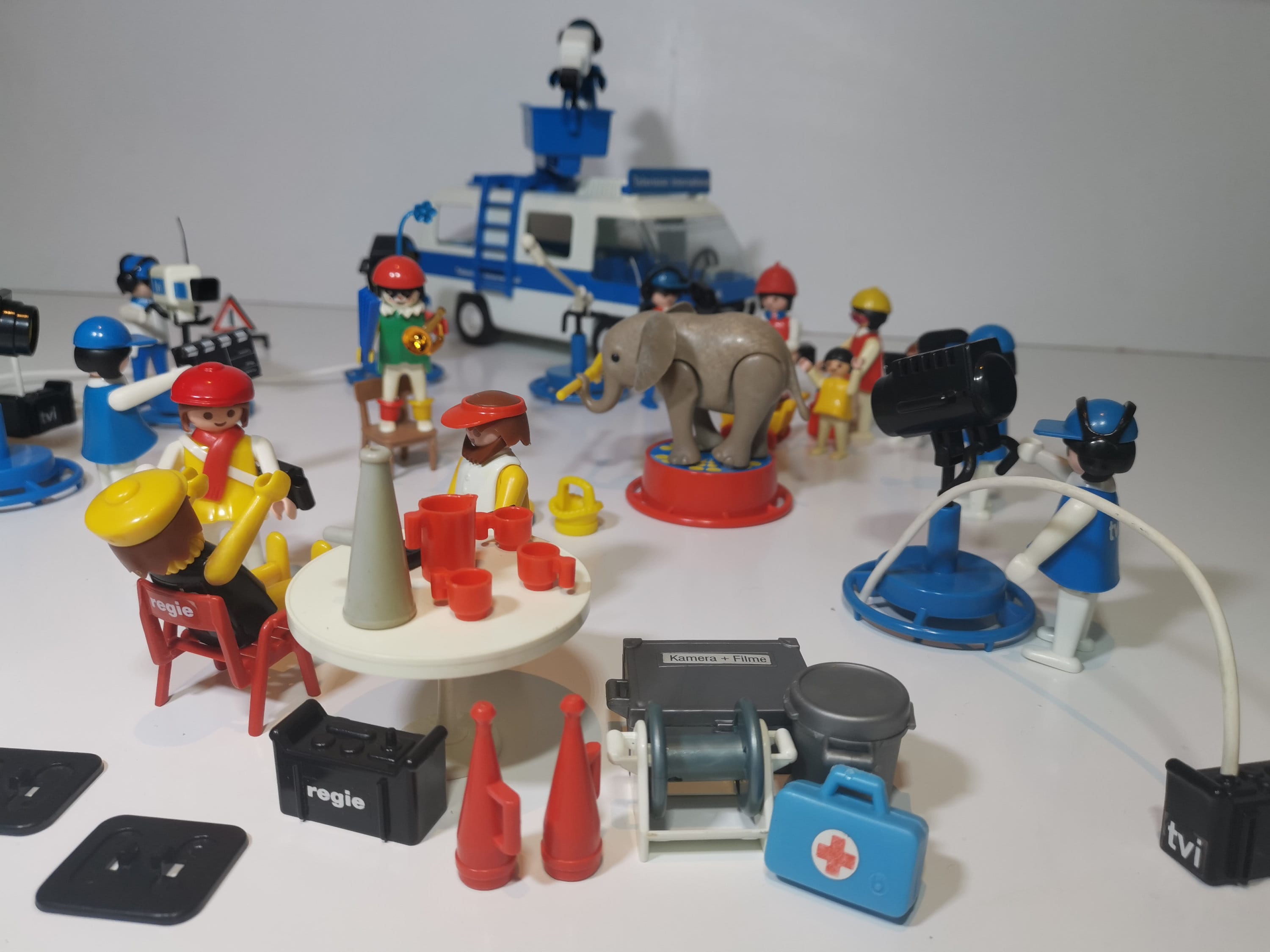 VTG Playmobil TV International Film Truck 3530 TV Studio Crew 3531