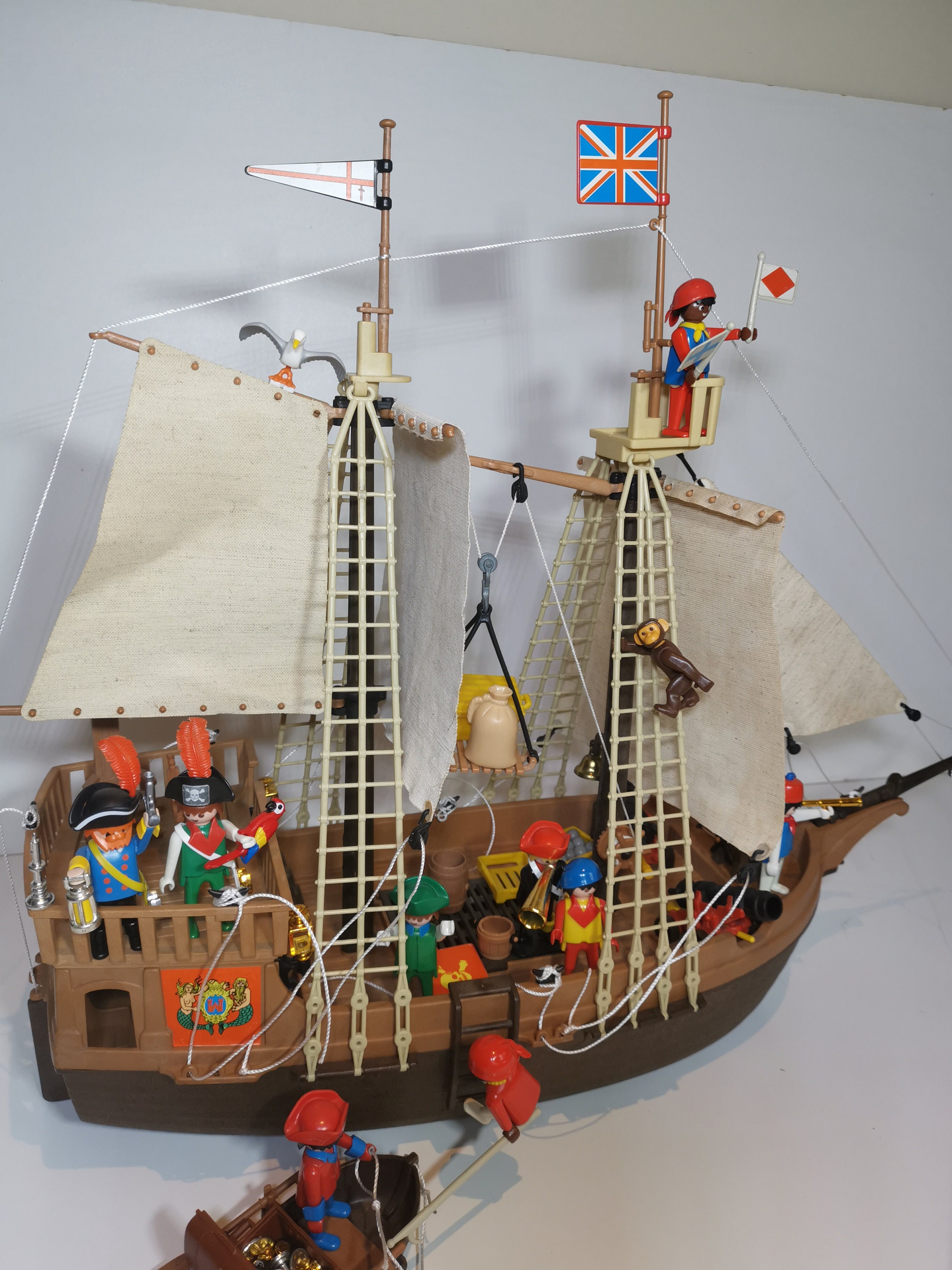 Bateau Pirate Playmobil - MaryDol