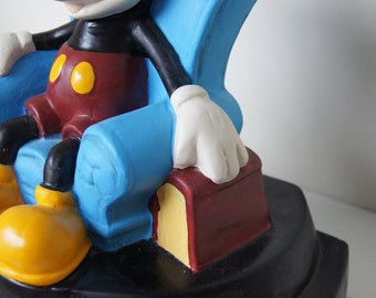 Statuette en résine Mickey Books Démons & Merveilles v15s – La Marque Zone