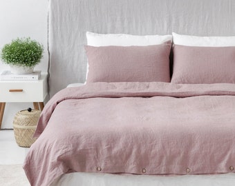 Mauve linen bedding set. Linen duvet cover and two linen pillowcases. Washed linen bedding