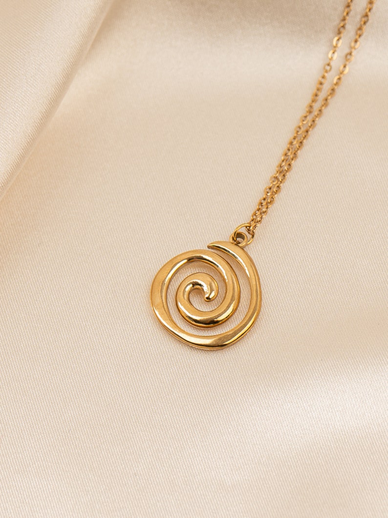 Spiral Pendant Necklace - AvestyleJewels