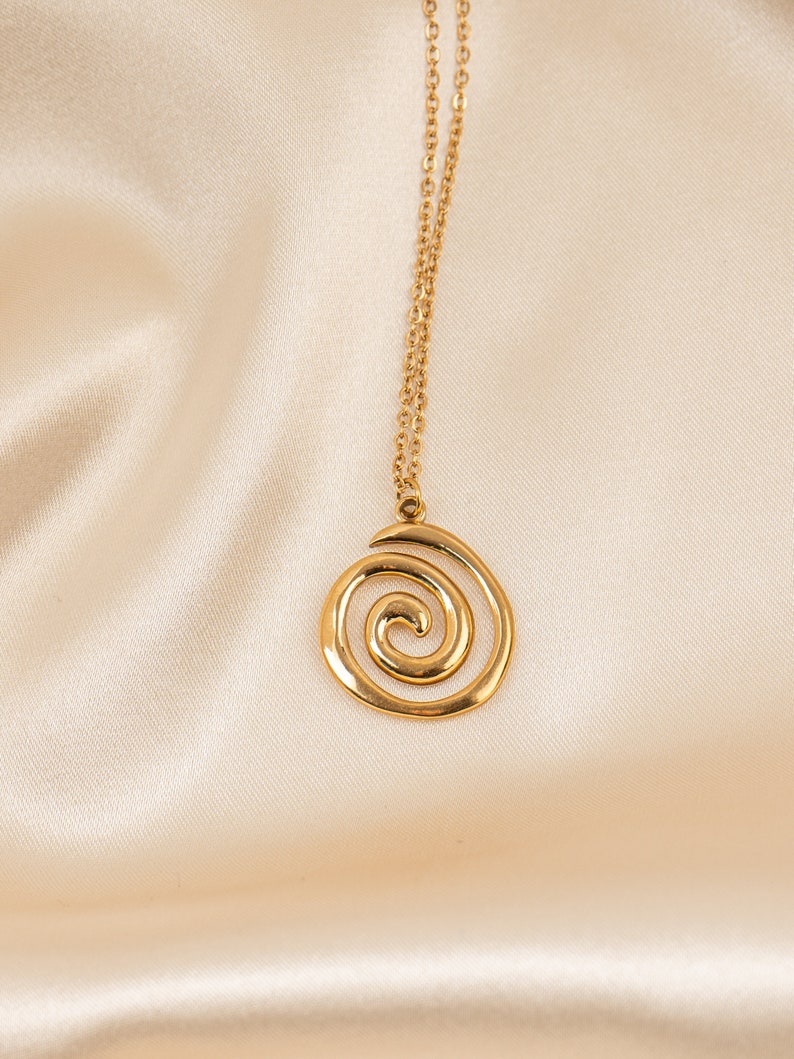 Spiral Pendant Necklace - AvestyleJewels