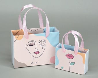 1:6 Miniature Gift Bag - for 12 inch Dolls Paper Shopping Bag.