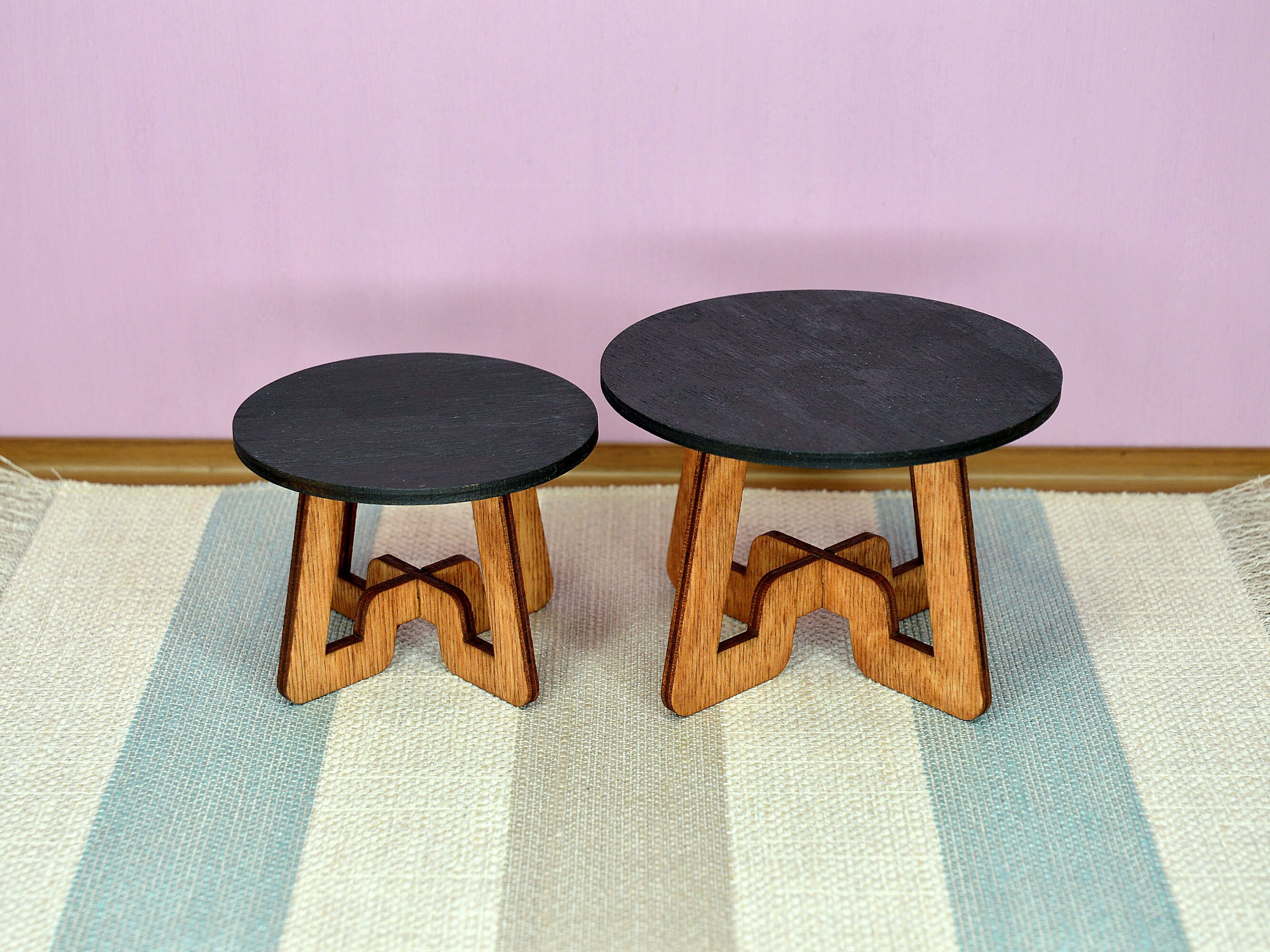 Mini-Kaffeetisch Für Puppenhaus – 2er Set Im Maßstab 1:12, Aus Holz, Perfekt Für Wohnzimmer & Dekoration