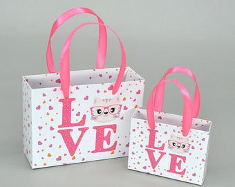 Miniature Valentine's Day Gift Bag, 1:6 Scale Doll Accessory