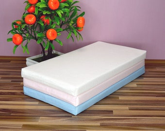 Taille personnalisée du matelas pour poupée. Matelas miniature pour maison de poupée. Matelas pour lit de poupée.