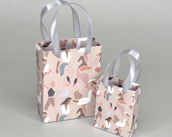 1:6 Miniature Gift Bag Fits for 12 inch Dolls.