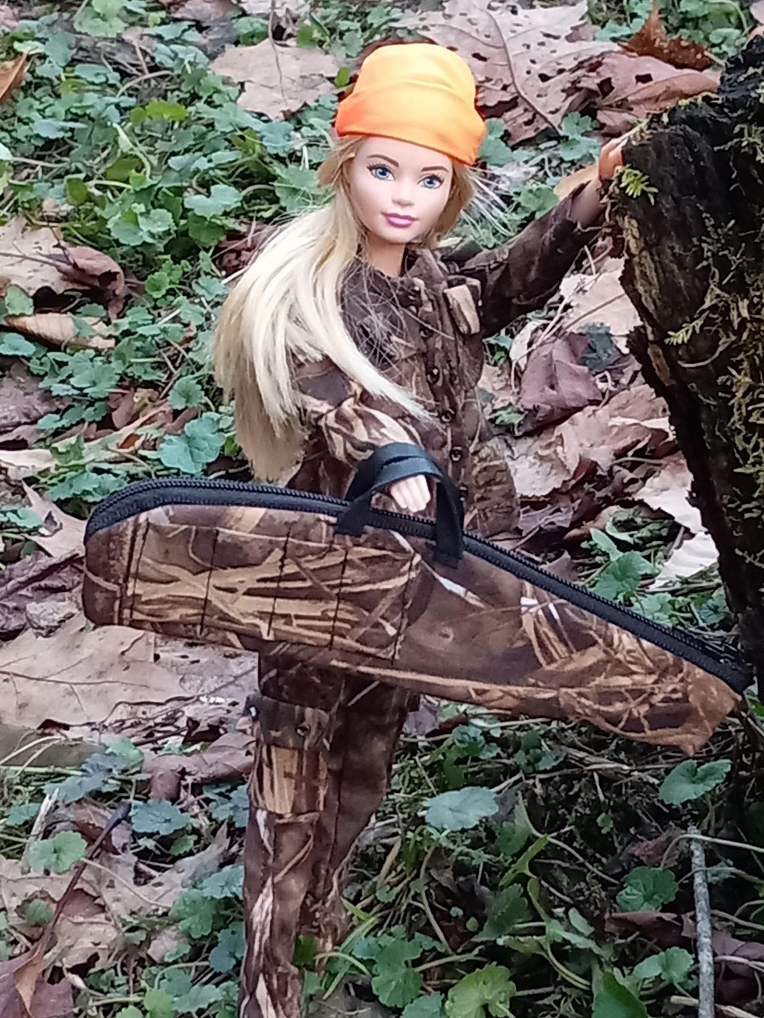 Barbie sportsman real tree game deer season hunting (doll not included)