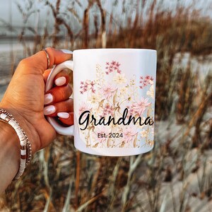 Personalized Grandma Mug Custom Gift for Grandma Nana Mimi Gigi Great Grandma Gift Promoted to Grandma Pressed Flower Ceramic Mug