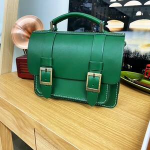 Vintage Fashion Handcrafted Vegetable Tanned Crossbody Bag