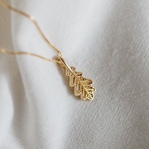 Eikenblad kettinghanger in 925 zilver, uniek cadeau voor natuurliefhebber, minimalistisch eikenblad aan ketting, Quercus sterlingzilveren kleine bedel