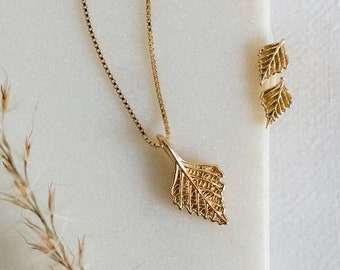 Dubbelzijdige berkenblad ketting en oorbellen set van 18 kt verguld sterlingzilver – minimalistische natuursieraden, nikkelvrij, cadeau voor vrouwen