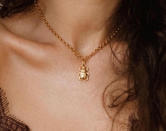 Gouden kever chokerketting, 18K vergulde scarabee, bos geïnspireerde insectenhanger, handgemaakte botanische sieraden, uniek natuurliefhebber cadeau