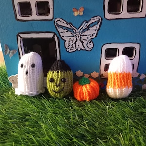 Loom Knitting PATTERNS | Loom Knit Halloween Decorations | Halloween Bunting | Gifts | Home Decro