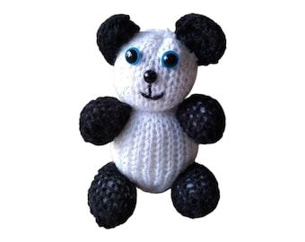 Mönster för stickad panda: Nybörjarvänlig amigurumi-leksak (digital nedladdning)