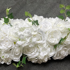 White Artificial Flower Arch Greenary Decor Table Flower Row for Wedding Party Arrangement Road Lead Flower Decoration 20cm*50cm