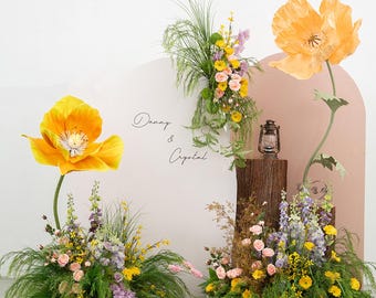 Gran arreglo floral de seda: decoración para el fondo de una boda.