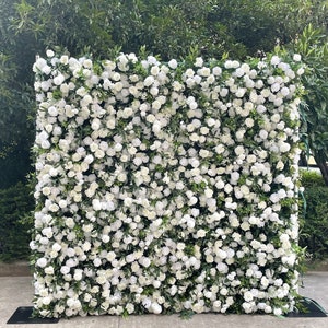 白い花の壁、吊り下げ式の巻き上げ式花の壁の背景、布製の花の壁、緑の花の壁の背景、花の壁の装飾